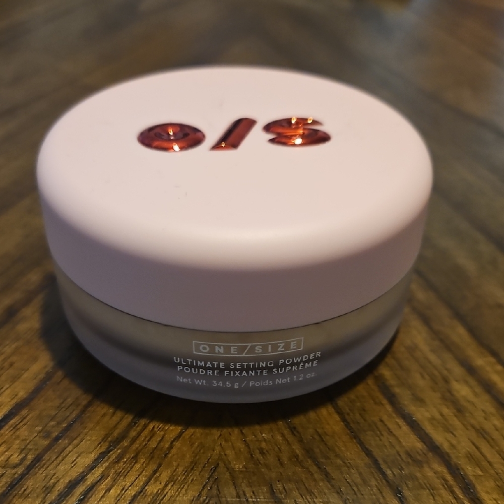 ONE/SIZE Ultimate Setting Powder In Ultra Peach. 1.2 Oz.